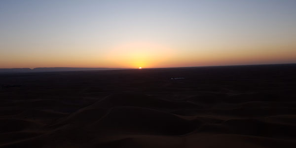 Sonnenaufgang in der Erg Chegaga